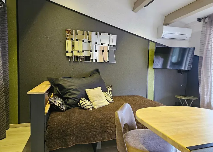 Style Loft - Proche Village Naturiste 아파트
